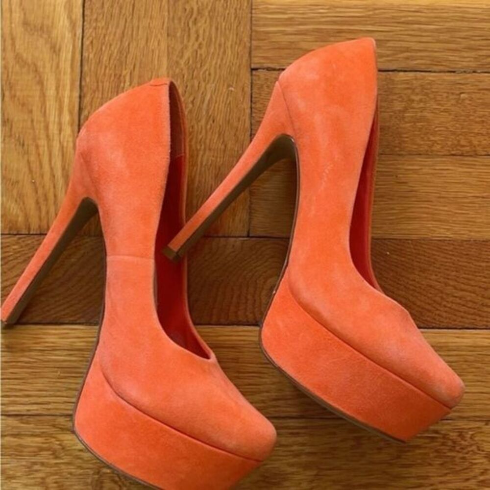 NEW Jessica Simpson Orange suede pumps heels